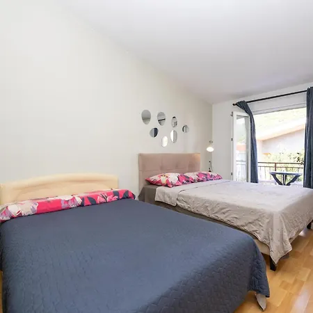 Amazing In With House Sea View Apartment