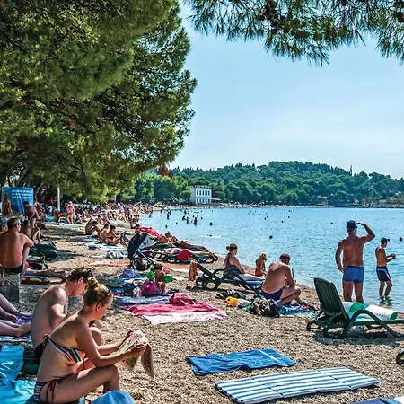 Apartment Amazing In With House Sea View