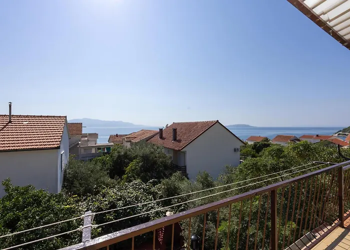 Apartment Amazing In With House Sea View