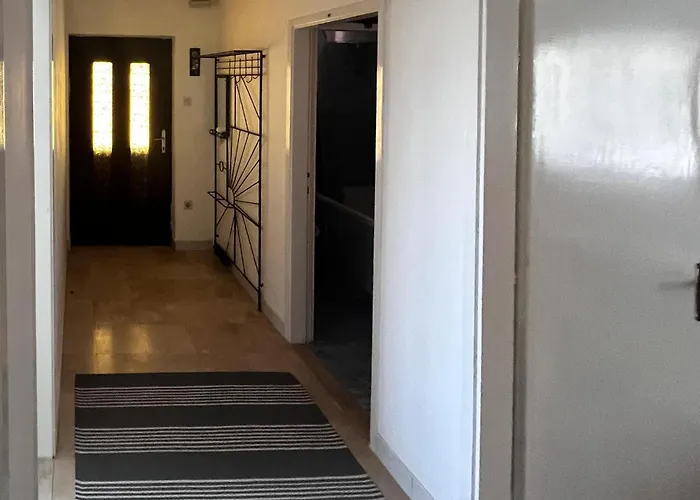 Amazing In With House Sea View Apartment *